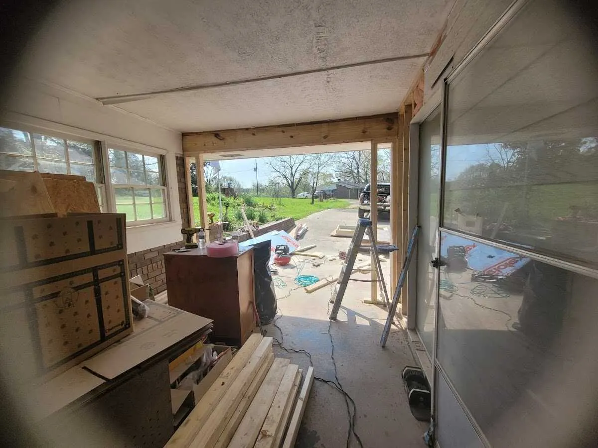 Air movers and dehumidifier for Water Mitigation Services in Vincennes